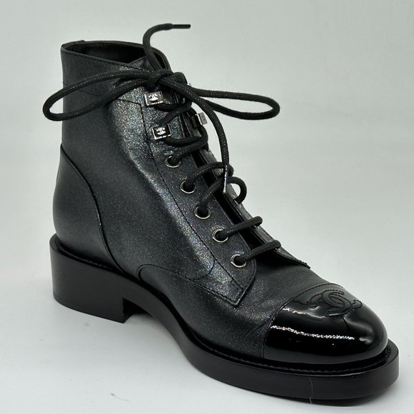 CHANEL 20A Iridescent Leather CC Cap Toe Lace Up Combat Ankle Booties Boots - Picture 4 of 16